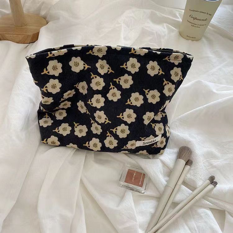 Large Capacity Cosmetic Bag