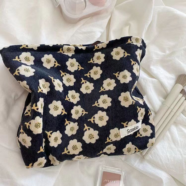 Large Capacity Cosmetic Bag